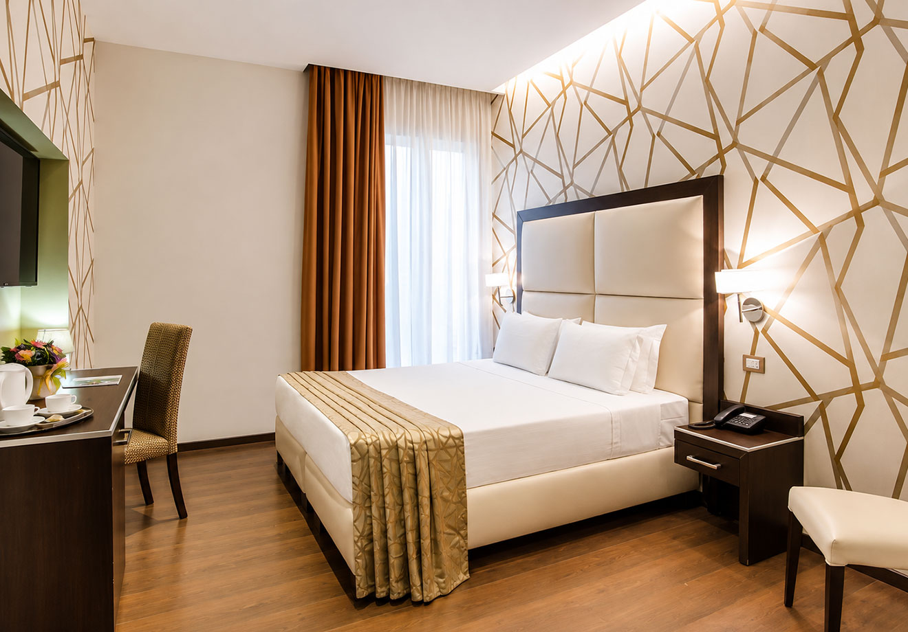 SUPERIOR ROOM